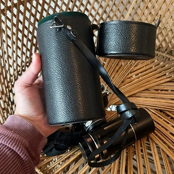 Vintage camera and lens - Picture 6 of 9